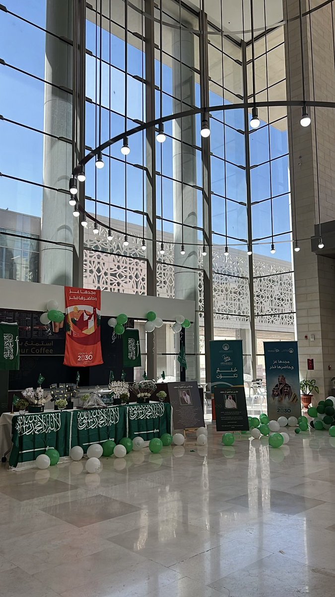 aryafns_'s tweet photo. اليوم الوطني بجامعة الأميرات غير 🤩💚 https://t.co/7CrTWMDX6R