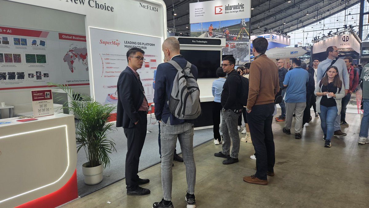 SuperMap__GIS's tweet photo. Day2 at #Intergeo in Stuttgart! We met visitors from all over the world. GIS connects us here. Glad to see the development of GIS brings more possibilities to the world.
We are at Hall 1 Booth F1.024. Meet you tomorrow!
#INTERGEO #GIS #SuperMap https://t.co/KtOmhpZYd6