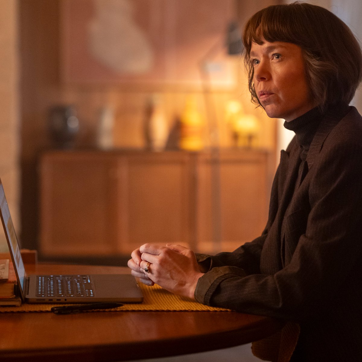 bigtalk's tweet photo. Tonight!🕵🏻‍♂️📝 David Mitchell stars as an illustrious puzzle-setter who unexpectedly finds himself investigating a murder case in our new comedy crime drama #Ludwig at 9pm on @bbcone! Also available on @bbciplayer 🧩 https://t.co/NWmrWXJz9b