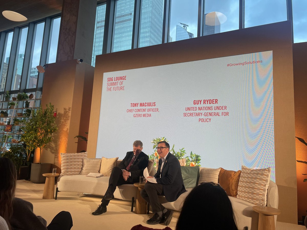 Une discussion passionnante avec <a href="/GuyRyder/">Guy Ryder</a> lors du Sommet du Futur de l’Assemblée Générale des Nations Unies. Le Pacte pour l’avenir adopté la semaine dernière par l’ONU est un défi pour les dirigeants du monde entier de transformer des promesses en actions concrètes.