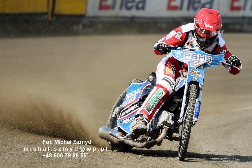 michal_szmyd's tweet image. Ashley Birks Polonia Bydgoszcz 2013 @PoloniaBDG 
 A kogo tam jeszcze wyhaczycie w tle? ;-)
@dawid_dukiewicz @ogonowskiw @JakubStykowski @speedwaystarmag @EkstraligaPL #Flashback2013