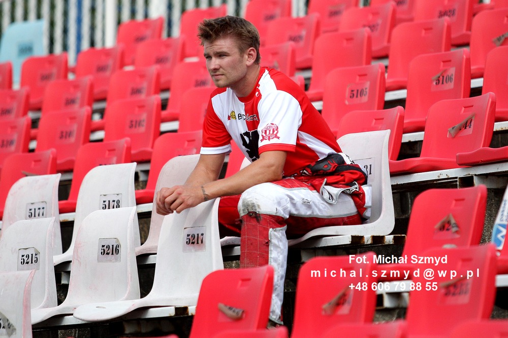 michal_szmyd's tweet image. Ashley Birks Polonia Bydgoszcz 2013 @PoloniaBDG 
 A kogo tam jeszcze wyhaczycie w tle? ;-)
@dawid_dukiewicz @ogonowskiw @JakubStykowski @speedwaystarmag @EkstraligaPL #Flashback2013