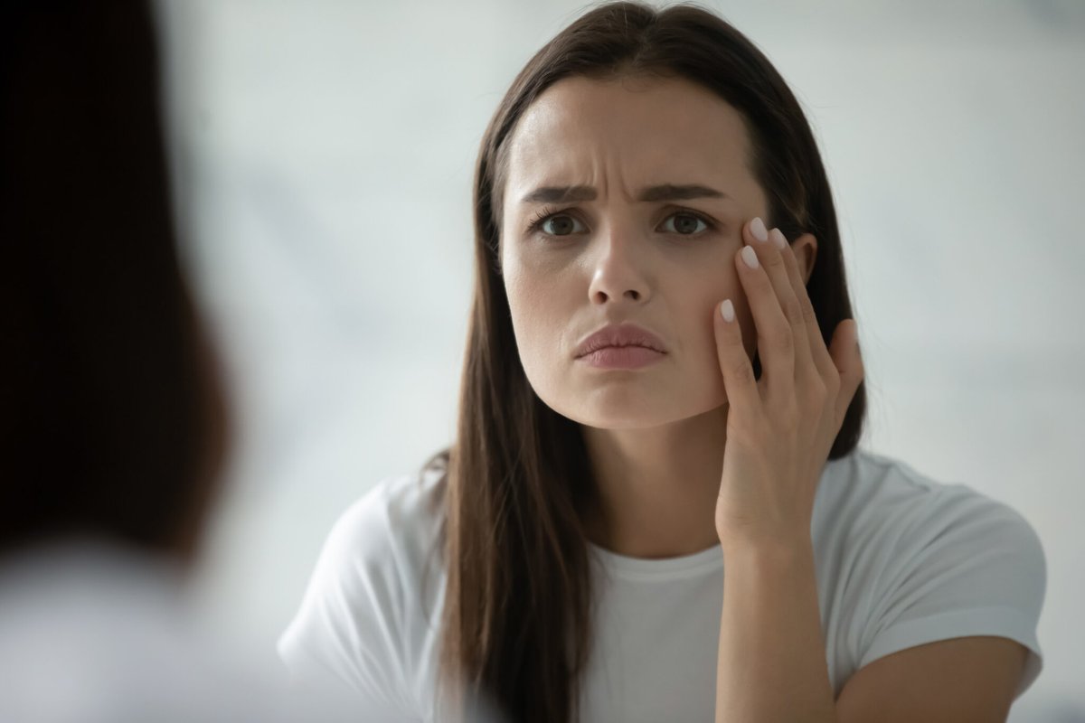 TAMU's tweet photo. Experiencing facial swelling and puffiness? Don't rush to believe the emerging social media trend of #cortisolface!
A @TAMUnursing expert shares insights into the symptoms of "cortisol face,", its effects on the body, and methods for lowering cortisol levels: https://t.co/LtUgnNkVZg