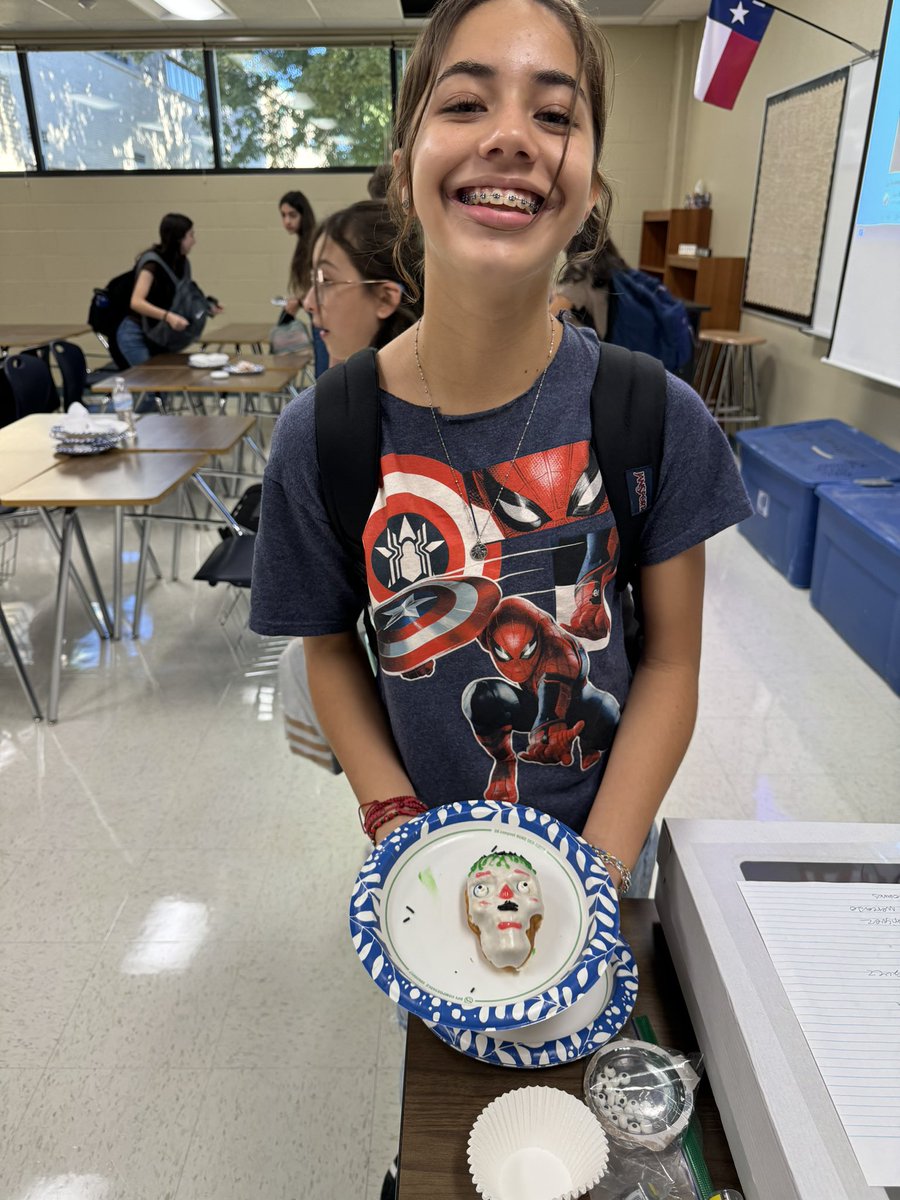 First Spanish Club Meeting learning about Día de Los Muertos! Students enjoyed decorating Calaveritas! Not sugar but cake! #StinsonClubdeEspañol #RaineysRowdies #SkyhawkPride <a href="/NISDStinson/">Stinson MS NISD</a> <a href="/NISD/">Northside ISD</a> <a href="/NISDWorldLang/">NISD World Languages</a>