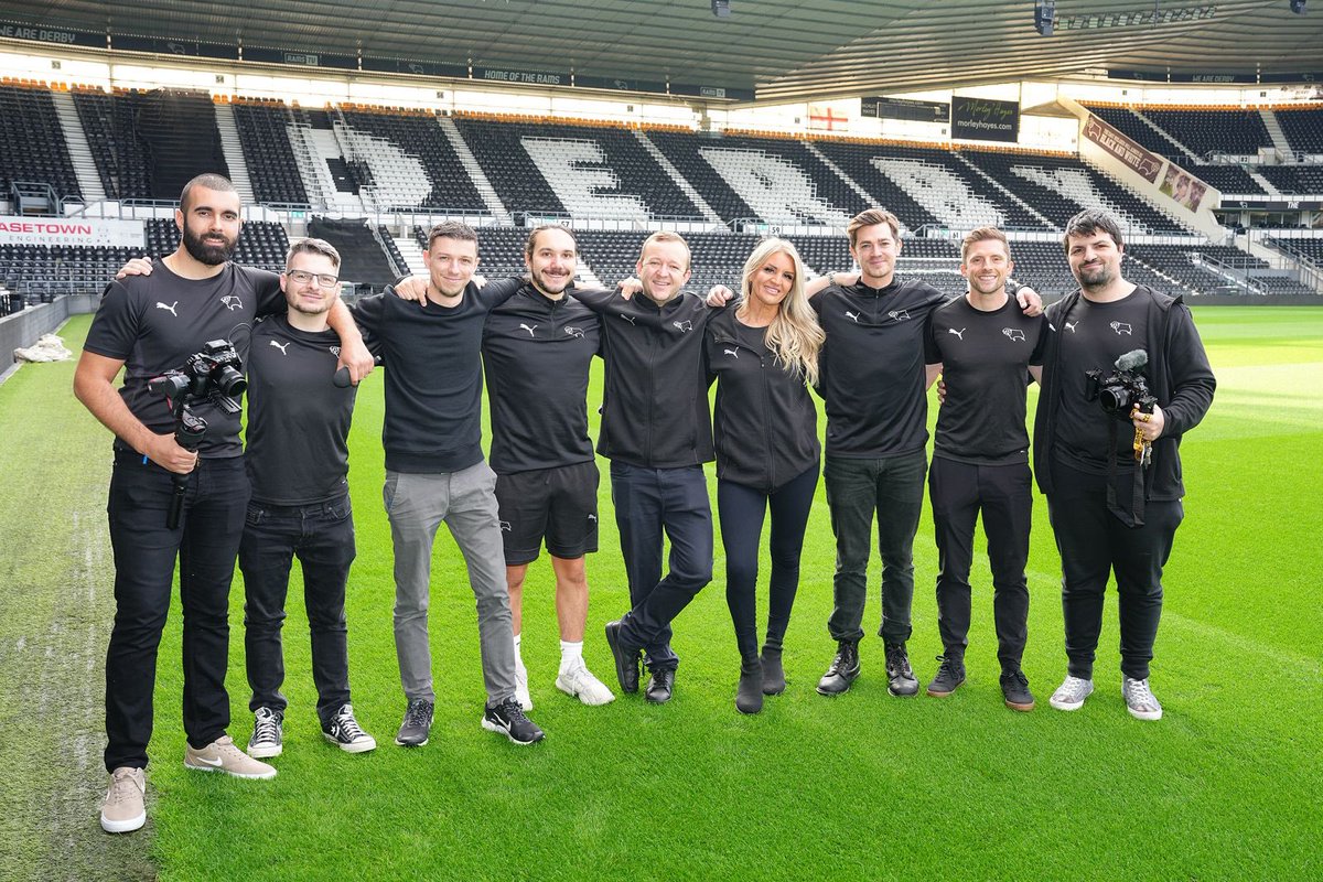 Angela Forster tweet media