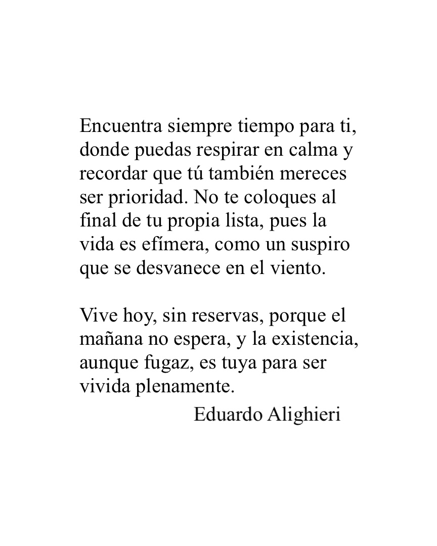 Encuentra siempre tiempo para ti, donde puedas respirar en calma y recordar que tú también mereces ser prioridad. No te coloques al final de tu propia lista, pues la vida es efímera, como un suspiro que se desvanece en el viento.

#frases #reflexiones #pensamientos