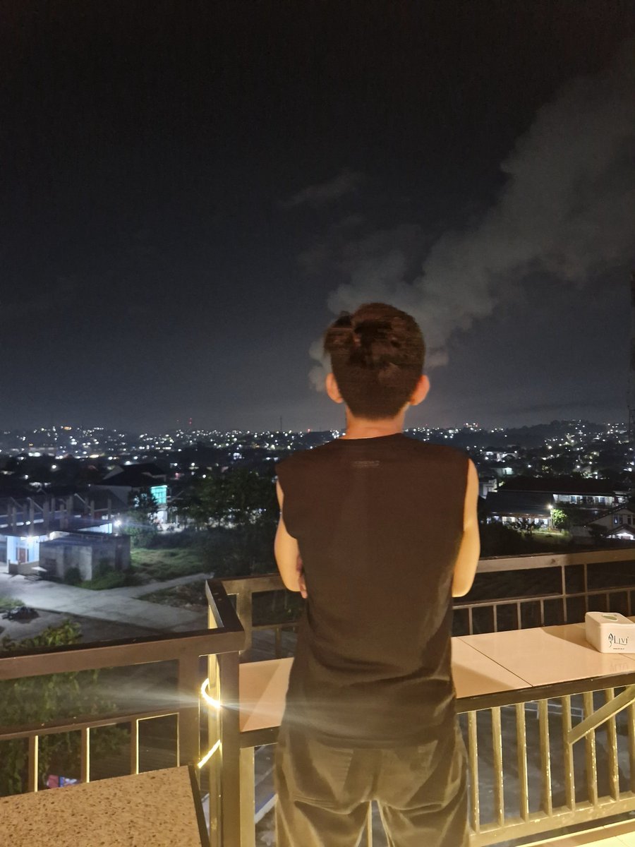 Adhyyt69's tweet photo. Belum ada orang yg meningal karna telat menikah, tapi banyak yg meningal karna menikah dgn orang yg salah https://t.co/8LfHh8QgMM