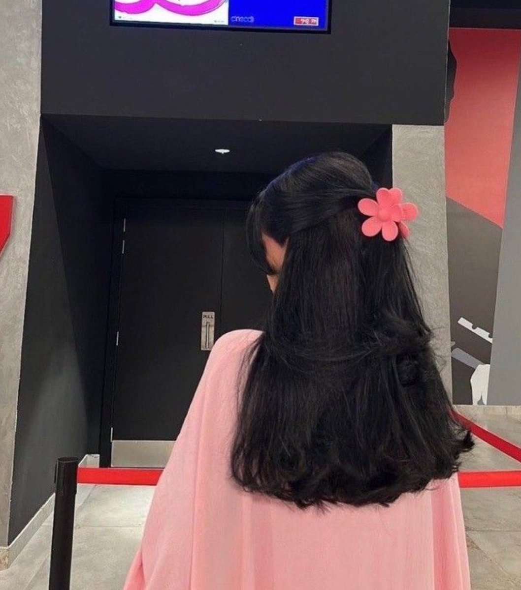 هاجر tweet media