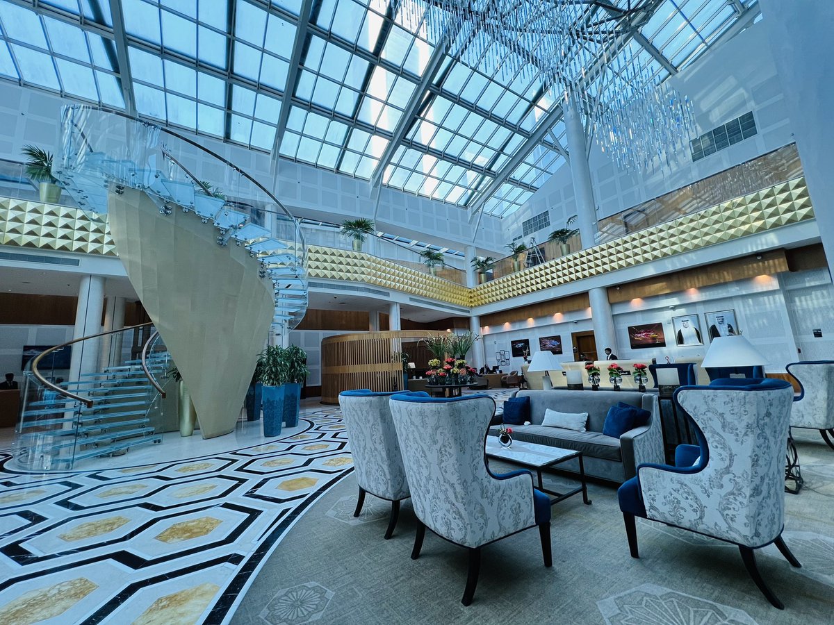 lavleeferlenssi's tweet photo. The ceiling ๐ #WhenInDoha @Icdohathecity #GoodAfternoonDoha @IHGOneRewards @InterConHotels @IHGhotels #LifeInDoha #BuhayOFW https://t.co/rCGubj7rJ0