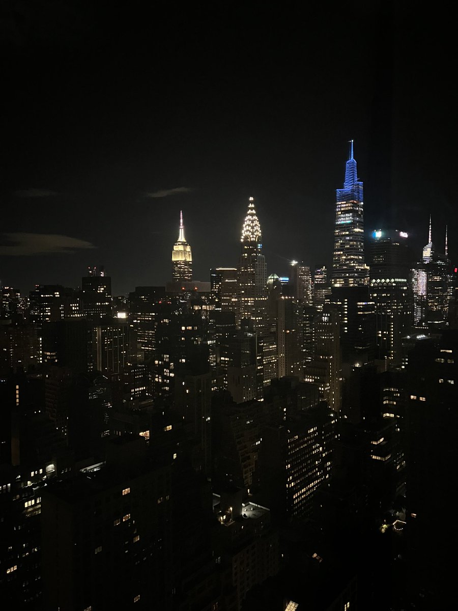 anoudsystem's tweet photo. City lights 🌃 https://t.co/rvsI96g1hw