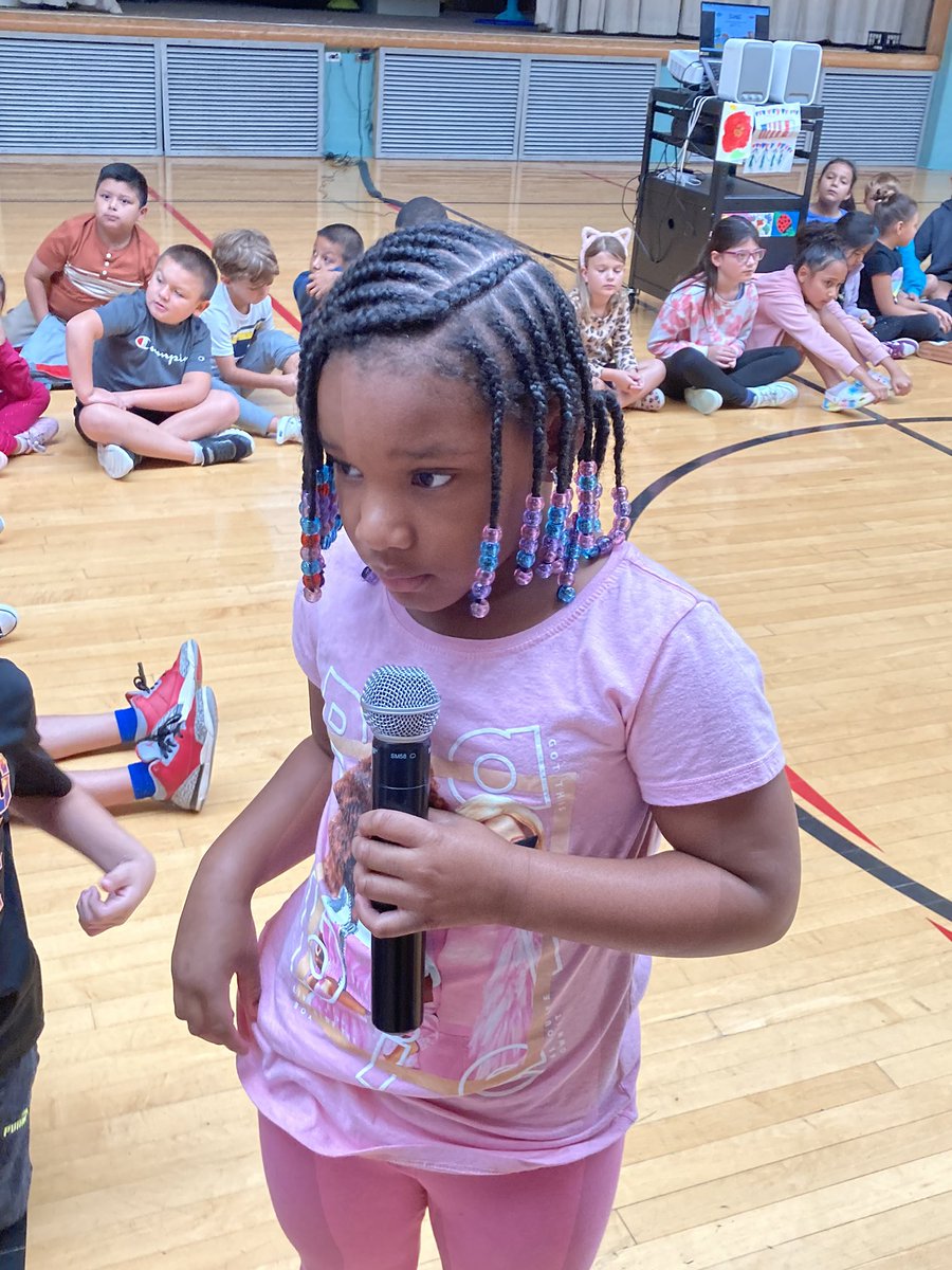 sd925wps's tweet photo. 2nd Grade community meetings bring us closer together every half day! https://t.co/1dojgVjdej