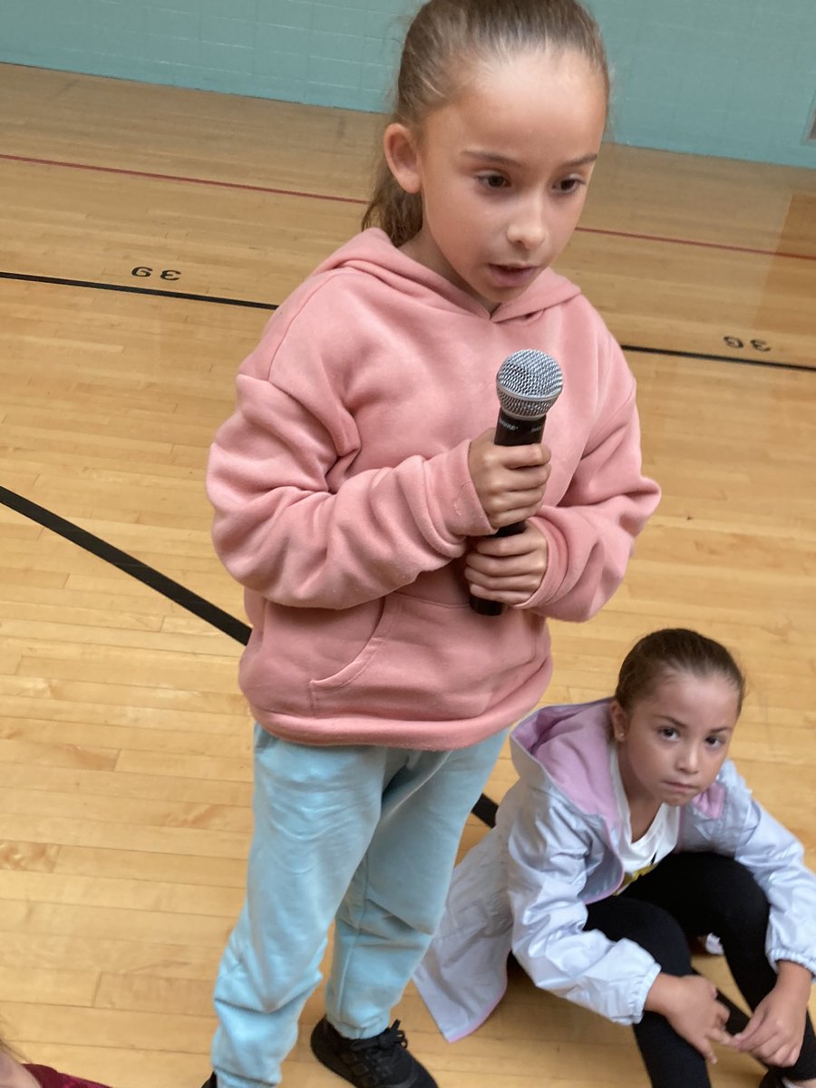 sd925wps's tweet photo. 2nd Grade community meetings bring us closer together every half day! https://t.co/8wsTDXNPPv