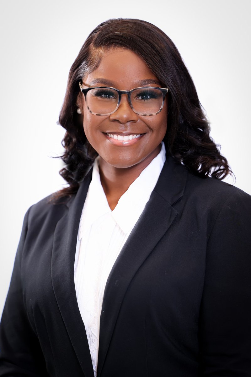 ShelbiWare's tweet photo. Hey #MedTwitter! I’m Shelbi Ware, an M4 at @MSMEDU! 

I’ve officially applied to residency! So blessed that I’ve made it this far, and can’t wait to see how far I’ll go! 

I’m going to be a surgeon! 😆💗 #Match2025 

Looking forward to connecting! https://t.co/1nhcSsf5g4