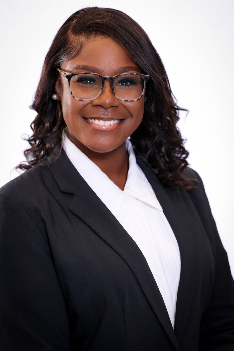 Hey #MedTwitter! I’m Shelbi Ware, an M4 at <a href="/MSMEDU/">Morehouse School of Medicine</a>! 

I’ve officially applied to residency! So blessed that I’ve made it this far, and can’t wait to see how far I’ll go! 

I’m going to be a surgeon! 😆💗 #Match2025 

Looking forward to connecting!