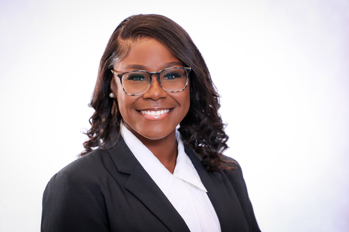 ShelbiWare's tweet photo. Hey #MedTwitter! I’m Shelbi Ware, an M4 at @MSMEDU! 

I’ve officially applied to residency! So blessed that I’ve made it this far, and can’t wait to see how far I’ll go! 

I’m going to be a surgeon! 😆💗 #Match2025 

Looking forward to connecting! https://t.co/1nhcSsf5g4