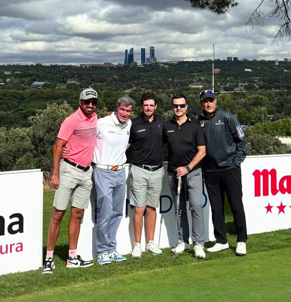 José Luis Alonso (@jla_kyocera) on Twitter photo He participado un año más en el #AccionaOpen, compartiendo momentos únicos junto a amigos, partners y nuestro jugador profesional patrocinado, Manuel Elvira. No hay mejor forma de combinar la pasión por este deporte y los valores de <a href="/kyocera_ds_es/">KYOCERA DS España</a>.
#KyoceraEsGolf #AccionaOpen He participado un año más en el #AccionaOpen, compartiendo momentos únicos junto a amigos, partners y nuestro jugador profesional patrocinado, Manuel Elvira. No hay mejor forma de combinar la pasión por este deporte y los valores de <a href="/kyocera_ds_es/">KYOCERA DS España</a>.
#KyoceraEsGolf #AccionaOpen