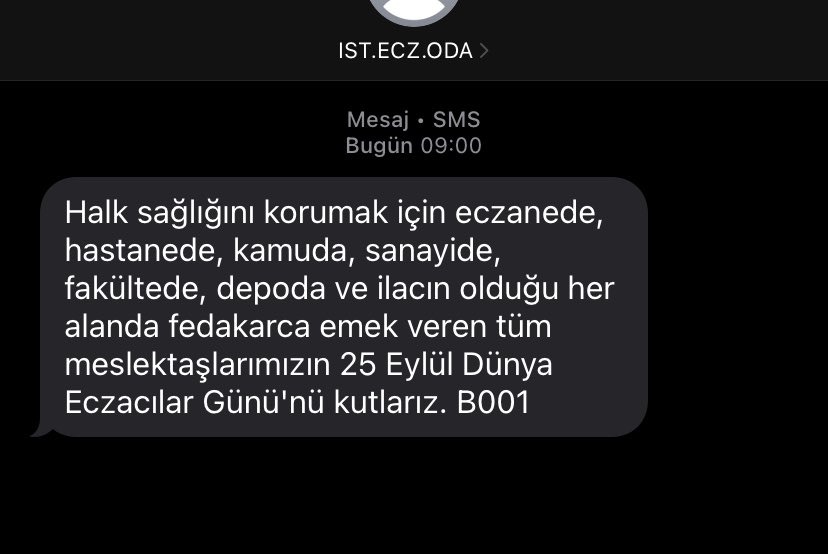 Yeni mezun bir eczacı olarak ilk eczacılar günüm. Dolmuşta yorgunluktan ağlayarak eve dönerken okudum mesajı :’)