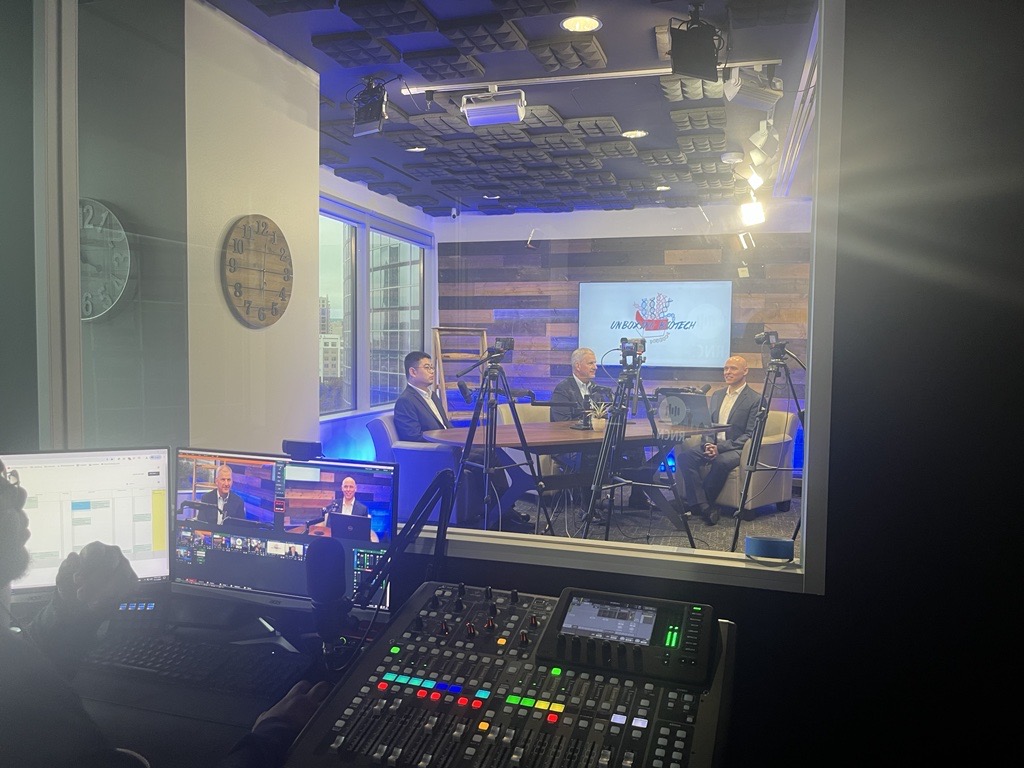 Spectral_MDAI's tweet image. 🎙️ Behind the scenes of Unboxing Biotech with @vanjohn10 featuring our CEO Pete Carlson and Director of Data Science Jihang Wang ... Stay tuned as we dive into an engaging conversation about the thrilling innovations on the horizon. #UnboxingBiotech #SpectralAI #MDAI