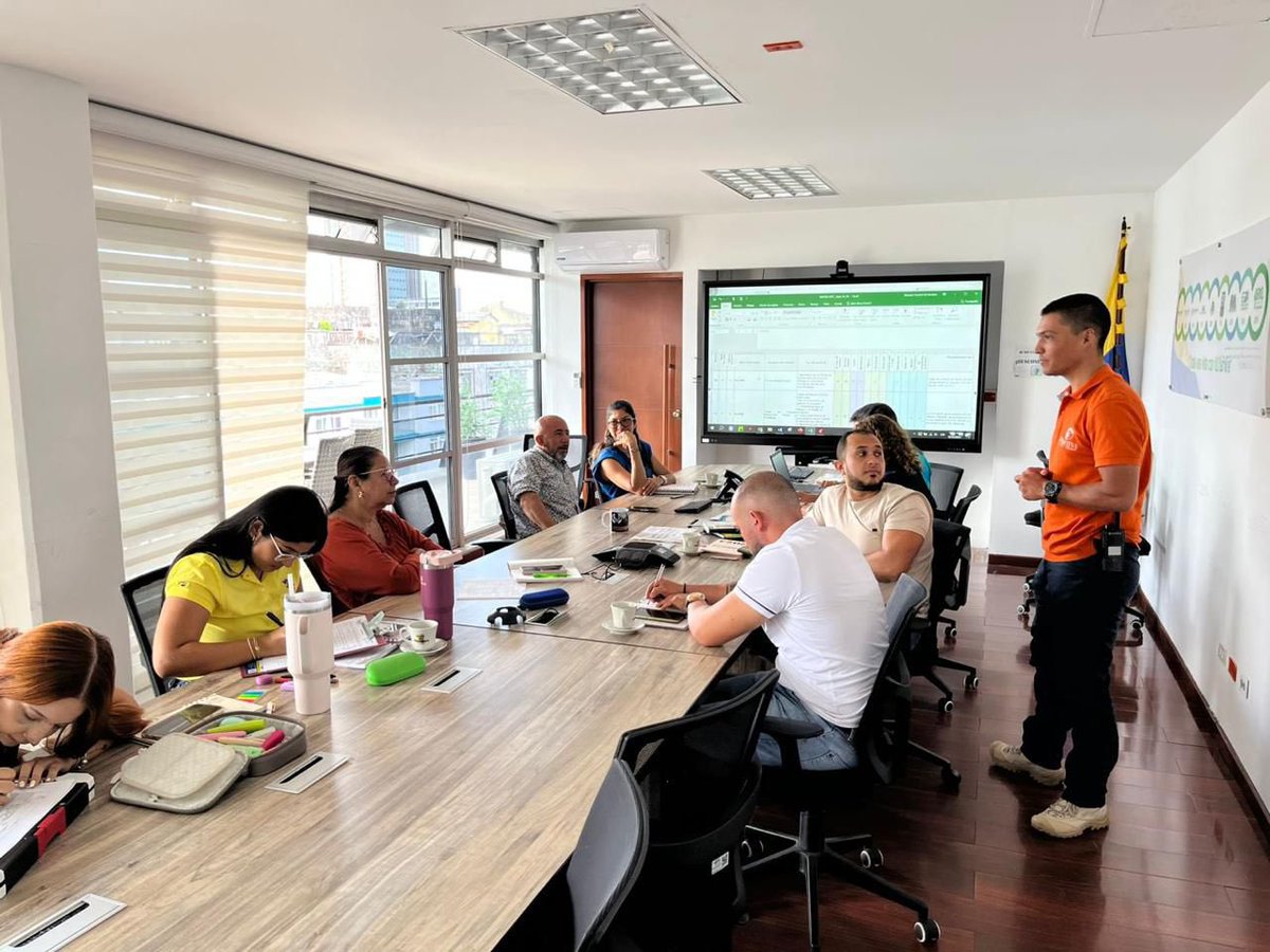 EPAESP's tweet photo. En todas nuestras sedes iniciamos la socialización previa al Simulacro Nacional a Respuesta de emergencias que se realizará el 2 de octubre.  Así promovemos acciones para garantizar la seguridad de todos. ✅⛑️ https://t.co/FSdacx82uc