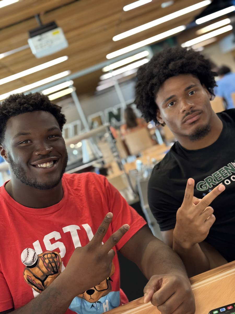 Lunch w/ the birthday boys! 🥳🥳

<a href="/HendersonGerrod/">Gerrod “Da General”🎖Henderson</a> &amp; <a href="/HughesMakhi/">Makhi Hughes ✞</a>