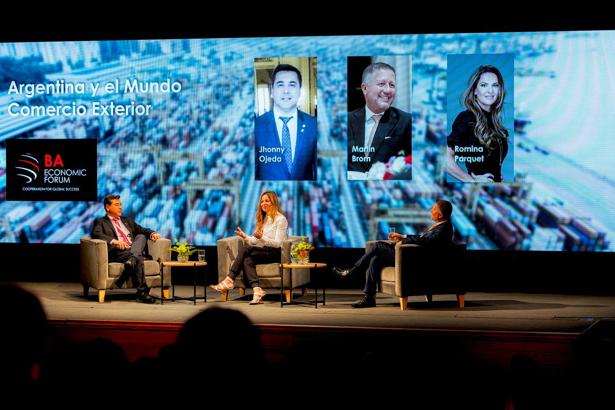 BAEconomicForum's tweet photo. Un gran inicio para nuestro evento‼️
Ayer dimos la bienvenida al primer panel de oradores, “Argentina y el Mundo - Comercio Exterior”, donde exploramos estrategias clave para el desarrollo del comercio global.🌎✨
#baeconomicforum #baeconomicforum2024 #baef #baef2024 https://t.co/T3C1ROdgOI