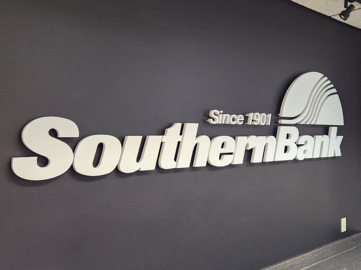 capital_sign_nc's tweet image. Southern Bank's acrylic interior signage for their office space in New Bern, NC 📍 

#InteriorSign #InteriorSignage #OfficeSigns #SignCompany #SignageCompany #Signs #AcrylicSign #NorthCarolina #BankSignage #BusinessSign #OfficeDecor