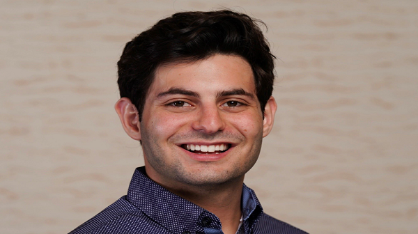 tmcadams's tweet photo. In the new From College to Deloitte series, Steven Jacobson shares what sparked his interest in Deloitte as an engineering student and gives insight into the recruiting process. https://t.co/cu5BlpjG7y https://t.co/T6hdbZpd5N