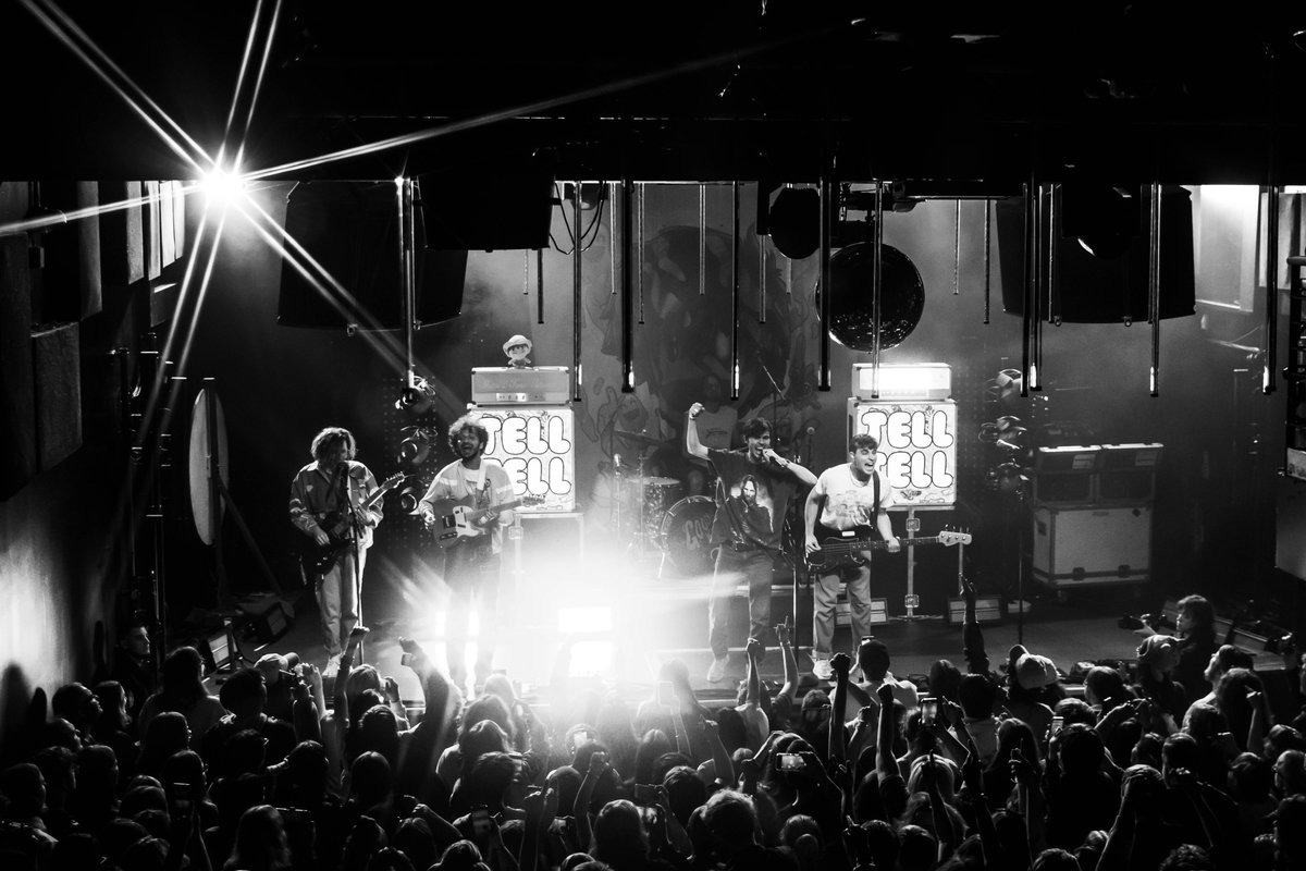 kit / myst 🎆 tweet media