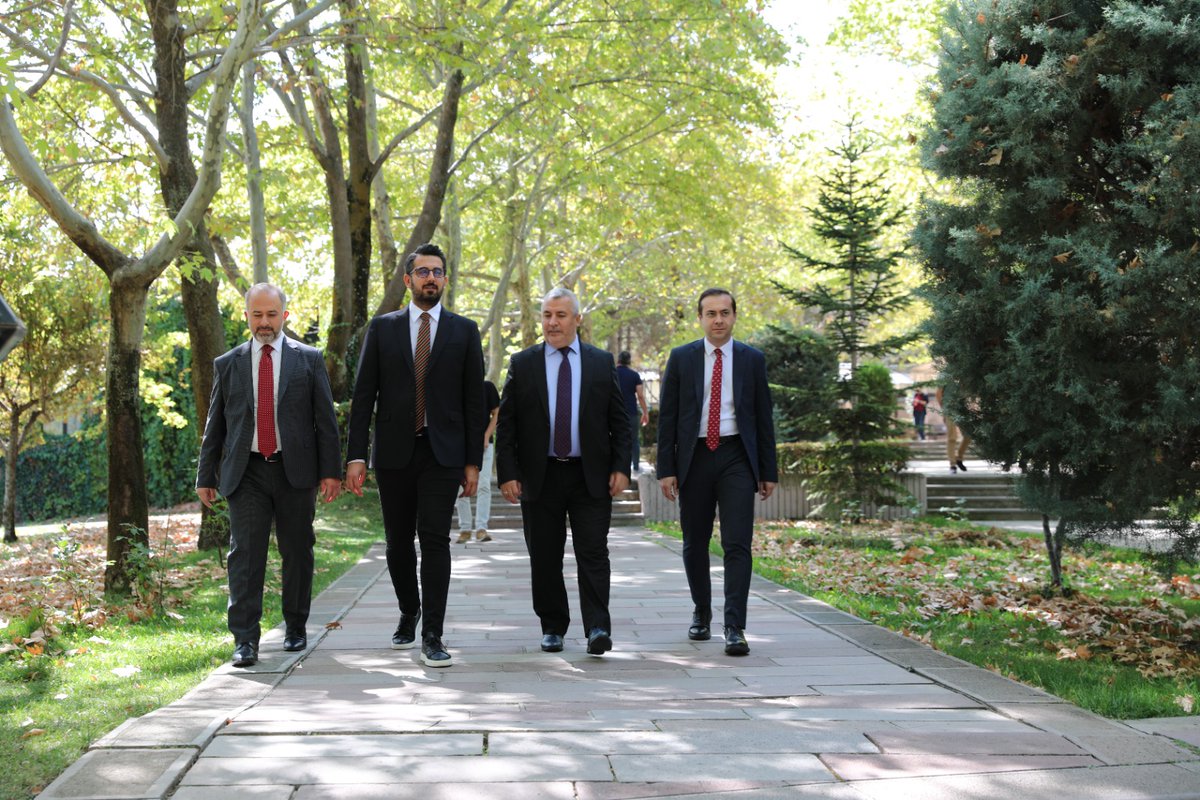 Bayram Ali Ersoy (@bayramaliersoy) on Twitter photo Habertürk TV Ankara Temsilcisi Fevzi Çakır{<a href="/fevzickr/">Fevzi Çakır</a>}, Haber Müdürü Aykut Türel{<a href="/aykuturel/">aykut türel</a>} ve Eğitim Muhabiri Dicle Topçu{<a href="/dicle_es/">Dicle Topçu</a>} misafirimiz oldular. ÖSYM uygulamalarımıza dair kendilerine açıklamalarda bulunduk. Gösterdikleri ilgi ve hassasiyet sebebiyle teşekkür ediyorum. Habertürk TV Ankara Temsilcisi Fevzi Çakır{<a href="/fevzickr/">Fevzi Çakır</a>}, Haber Müdürü Aykut Türel{<a href="/aykuturel/">aykut türel</a>} ve Eğitim Muhabiri Dicle Topçu{<a href="/dicle_es/">Dicle Topçu</a>} misafirimiz oldular. ÖSYM uygulamalarımıza dair kendilerine açıklamalarda bulunduk. Gösterdikleri ilgi ve hassasiyet sebebiyle teşekkür ediyorum.