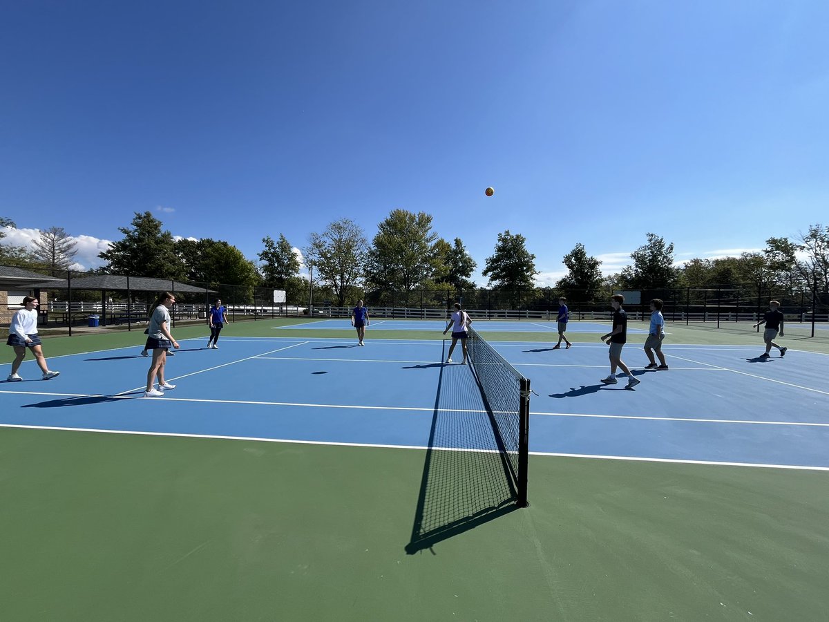 It was an intense match but congrats to the Juniors on their big win and championship!  This was a fun session of Nitroball!  Be on the lookout 👀 for our next intramural session! <a href="/StDominicHS/">St. Dominic High School</a>