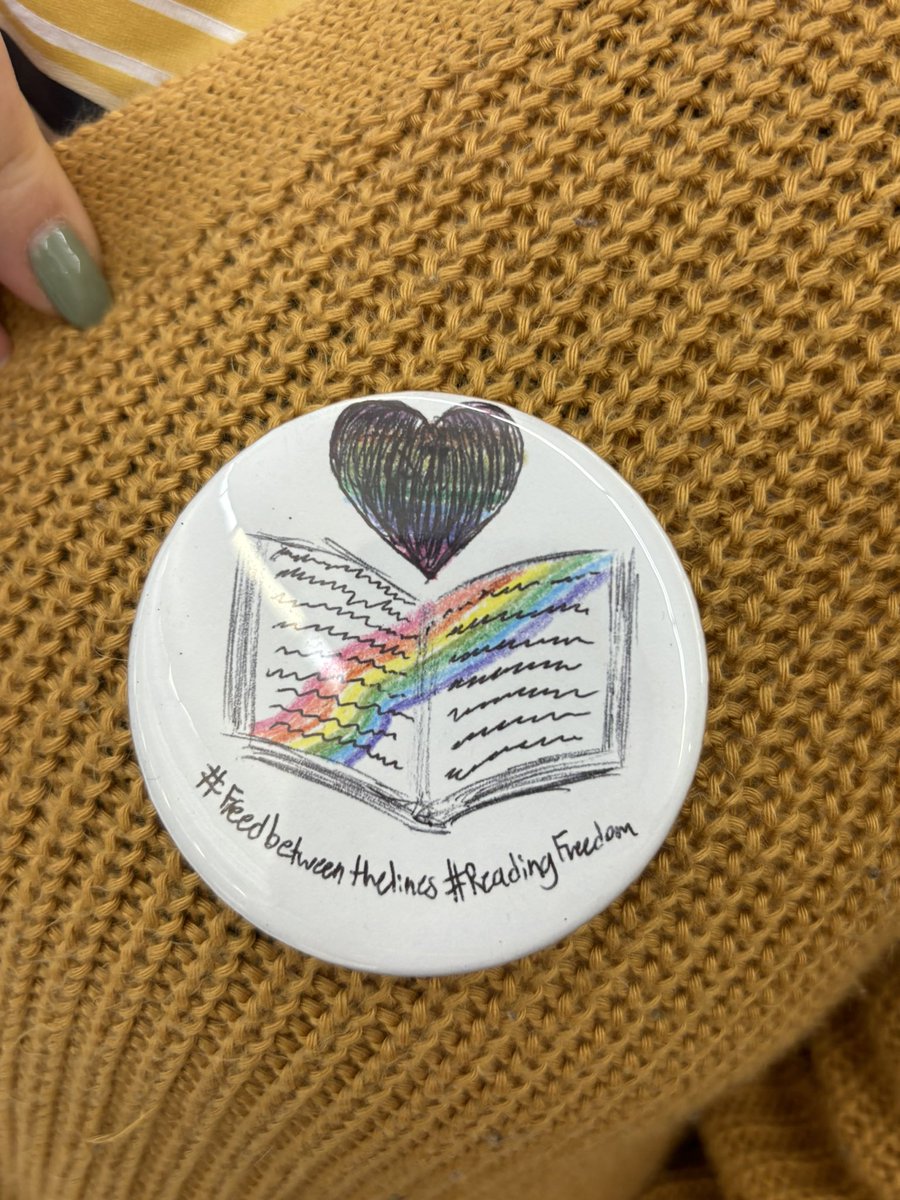 rchlmc's tweet image. @SGHSStorm Teacher Cadets came in today for a lesson on censorship, Banned Books Week, selection policies, and book challenge processes. When they finished their assignment, they made buttons to promote #BannedBooksWeek #GCSLibrariesEngage