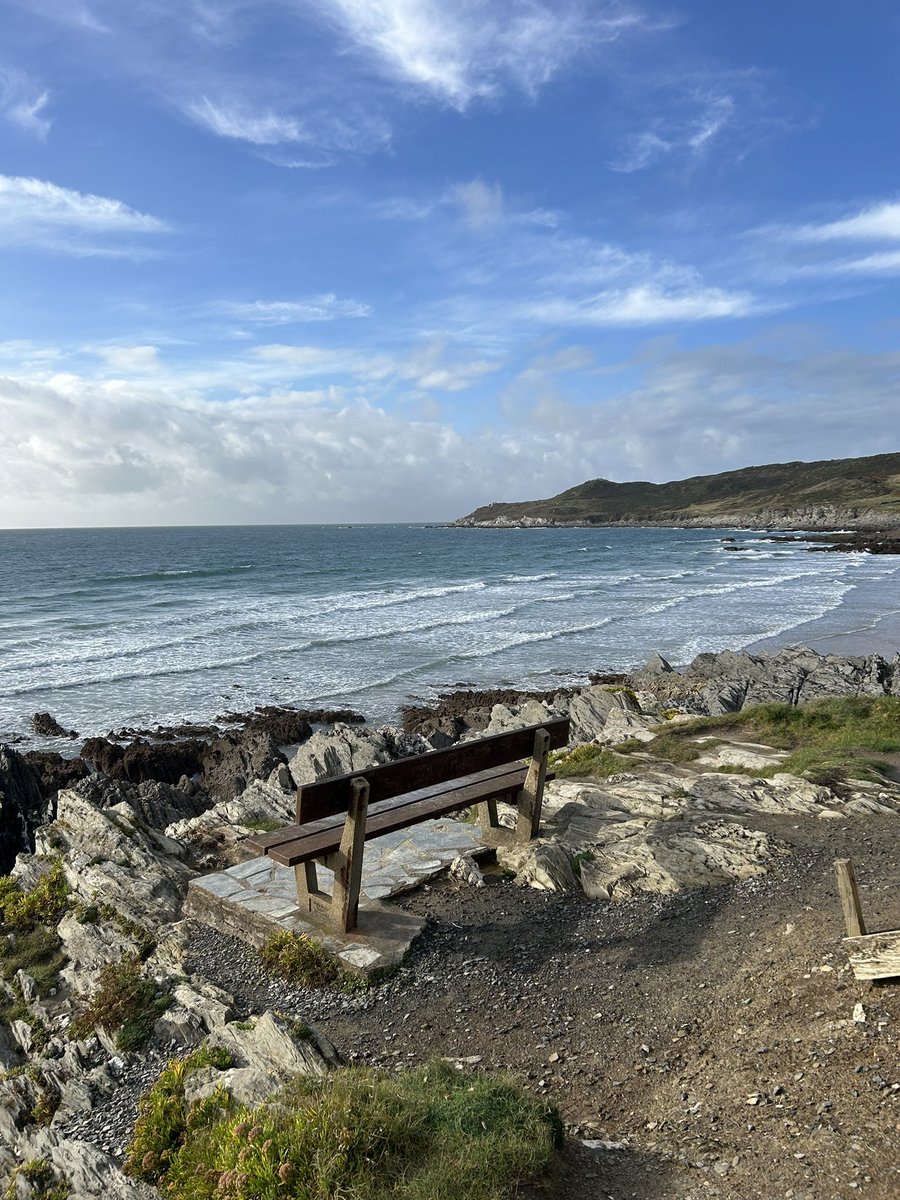 WoolacombeTIC's tweet photo. Beautiful colours at Combesgate, Barricane and. Woolacombe Beaches once the sun came out! #woolacombe #mortehoe #combesgate #barricane https://t.co/vkPr3QQ1ze