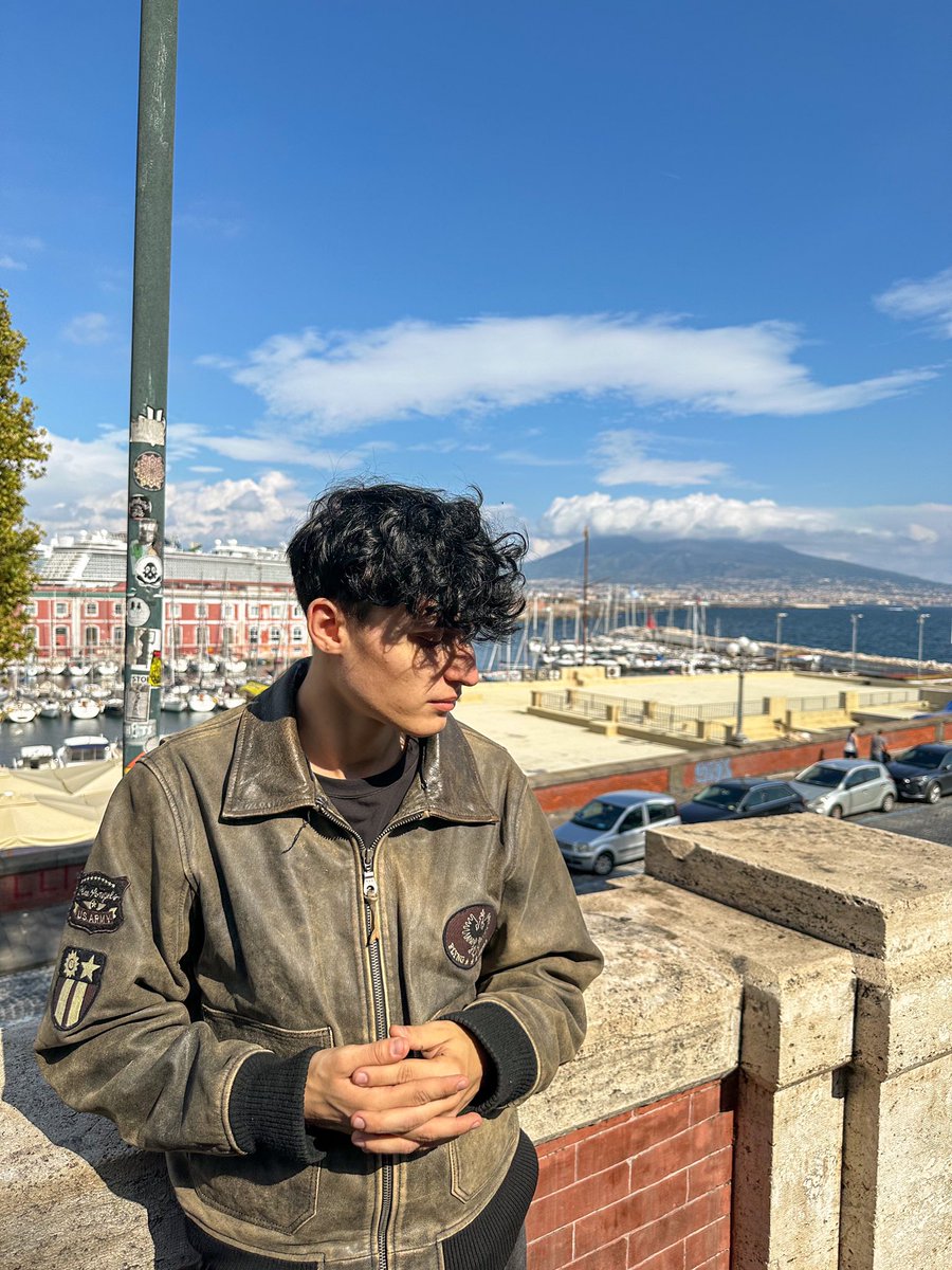 12FTCU's tweet photo. napoli! https://t.co/cDD4r2H4rX