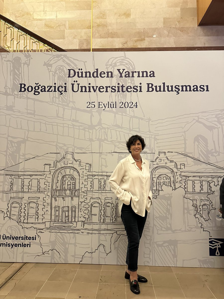 Boğaziçi Üniversitesi Buluşmasına davet edilmekten  onur duydum.. Direnişte olan tüm Akademisyenlerin , öğrencilerin haklı mücadelesini desteklemek için  buluşmadayız.. Boğaziçi’ni  esir almaya kalkan  karanlık,  çapsız, gereksiz varlıklar elbette tarihe gömülecekler.. Aydınlık,