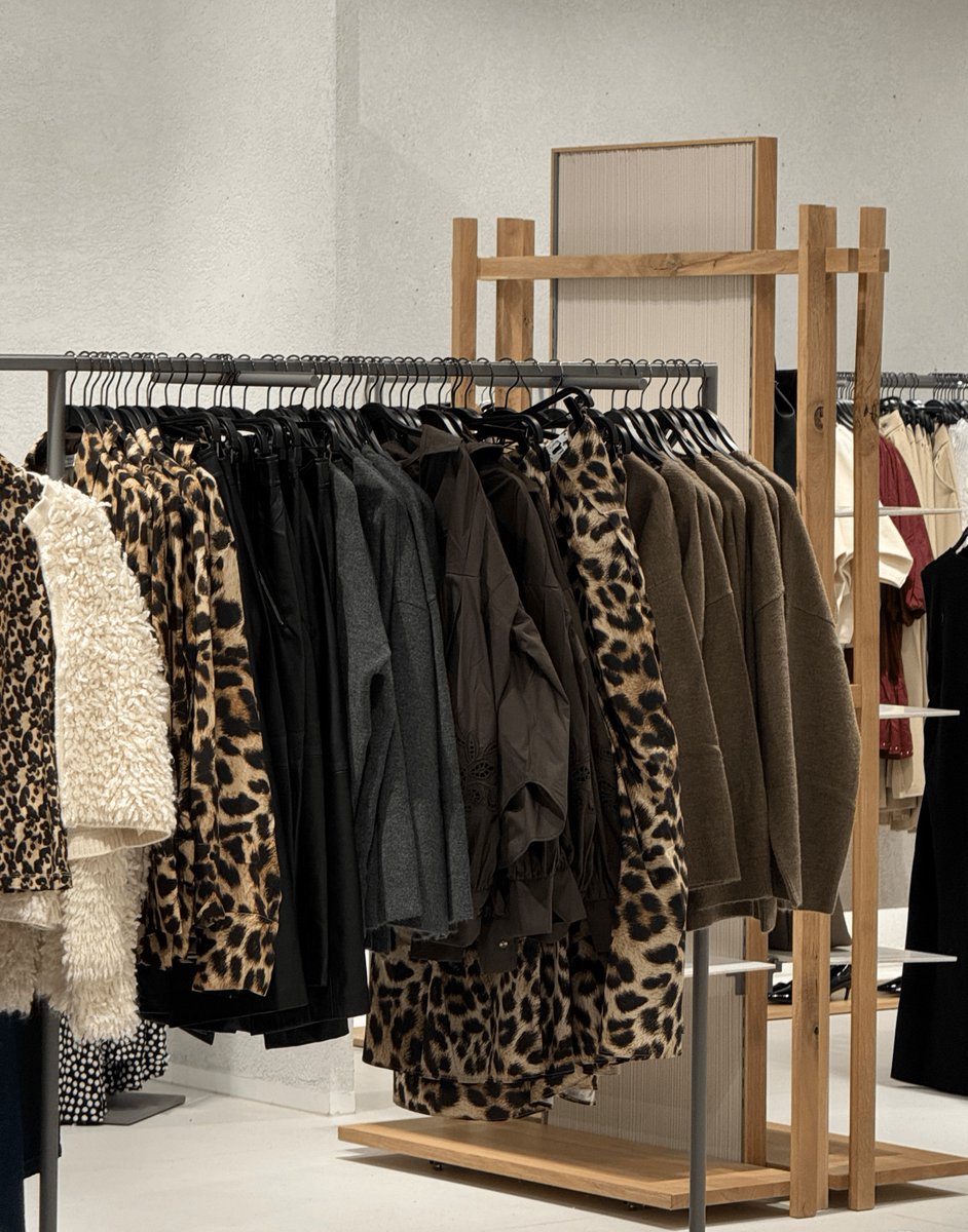 Celebrate Reserved’s anniversary at Brent Cross! Get 20% off when you spend £50+ and a FREE cookie for the first 150 customers daily 🍪 Don’t miss out—this weekend only, Sat 28th - Sun 29th! 🛍️ #BrentCross #Reserved #AutumnFashion