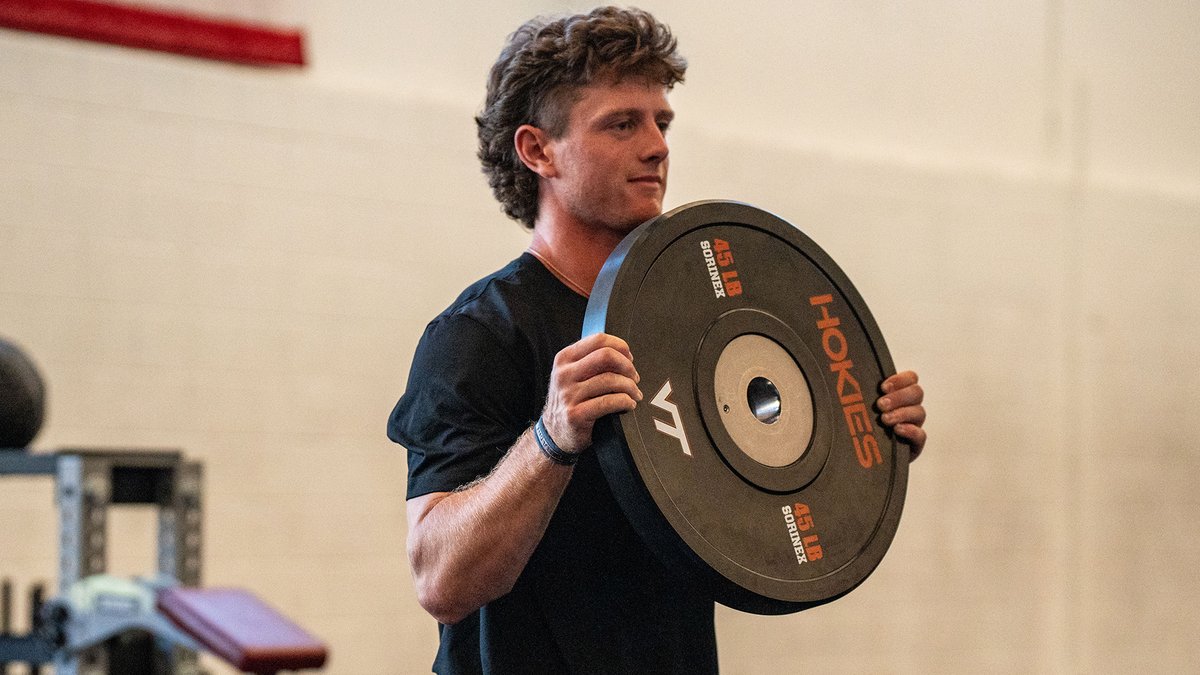 𝙋𝙪𝙩𝙩𝙞𝙣𝙜 𝙞𝙣 𝙩𝙝𝙚 𝙬𝙤𝙧𝙠 💪

#Hokies 🦃⚾️