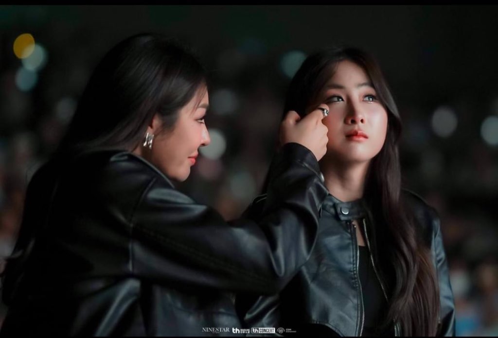 enimikhai's tweet photo. Even if you two don’t know it, THANK YOU for inspiring thousands to millions of souls worldwide, our queens. 👑♥️🥹

#yokoapasra 
#FayeMalisorn https://t.co/A7N9tTGeUl