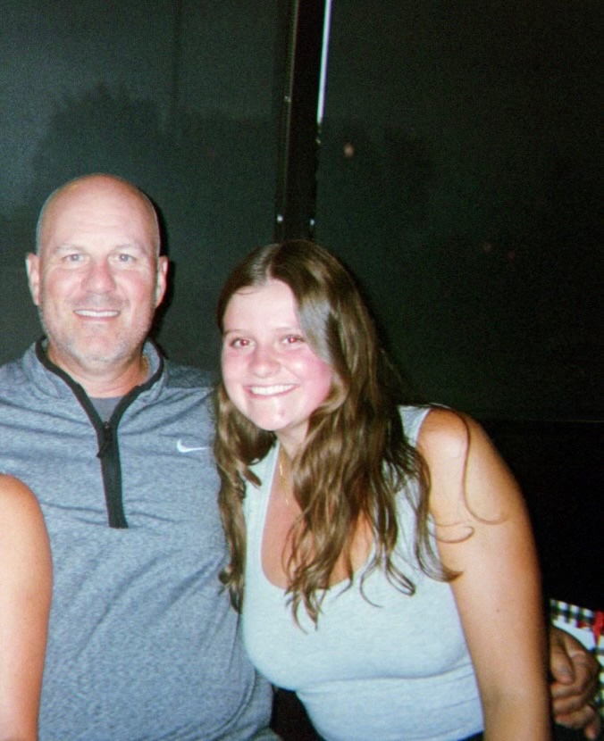LoboTB21's tweet photo. Happy Daughter’s Day!  Love You https://t.co/kXCnyGj39t