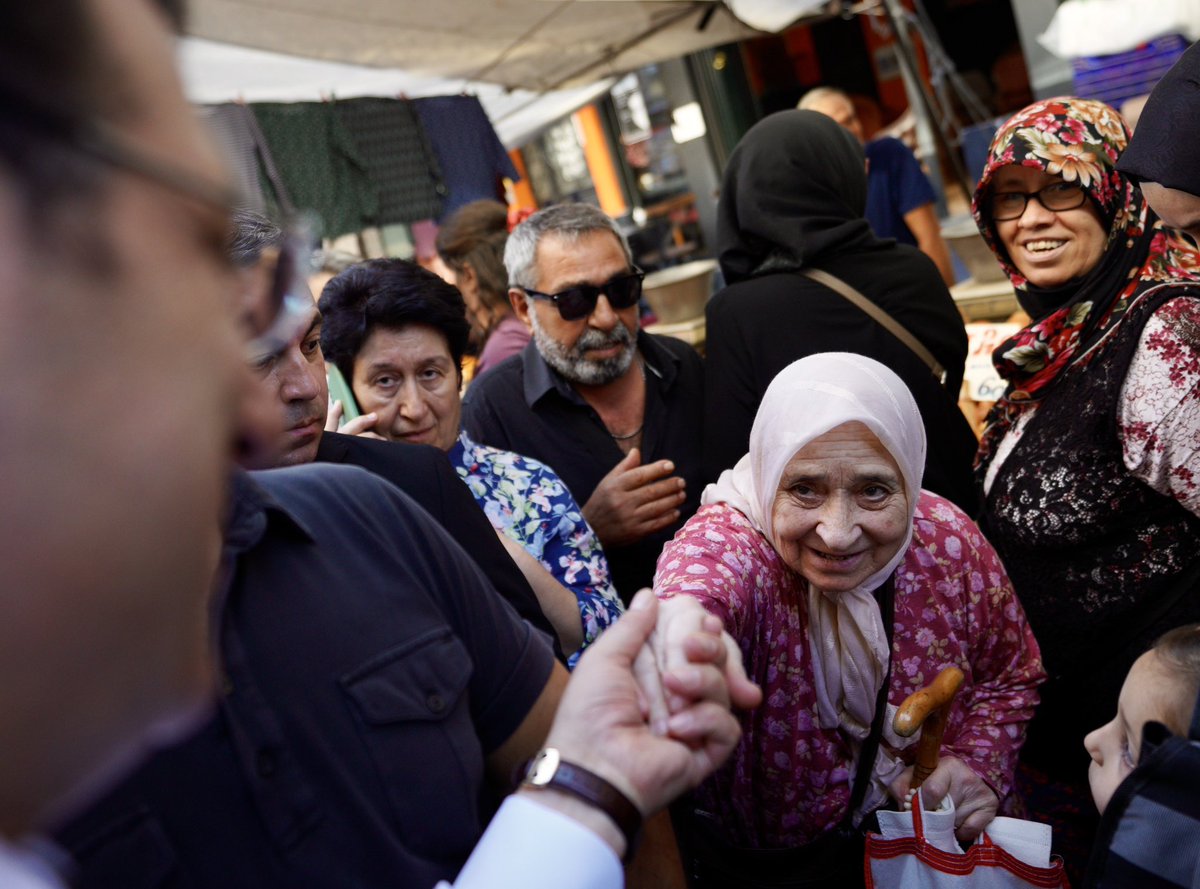 ekrem_imamoglu's tweet photo. Bugün Eyüpsultan ve Gaziosmanpaşa’daydık. Eyüpsultan’da Cendere Köprüsü projesini, Silahtarağa Parkı çocuk alanını ve yeni kreşlerimizi inceledik. Ardından da Gaziosmanpaşa’da semt pazarını ziyaret ettik. https://t.co/4E1MB0y25X