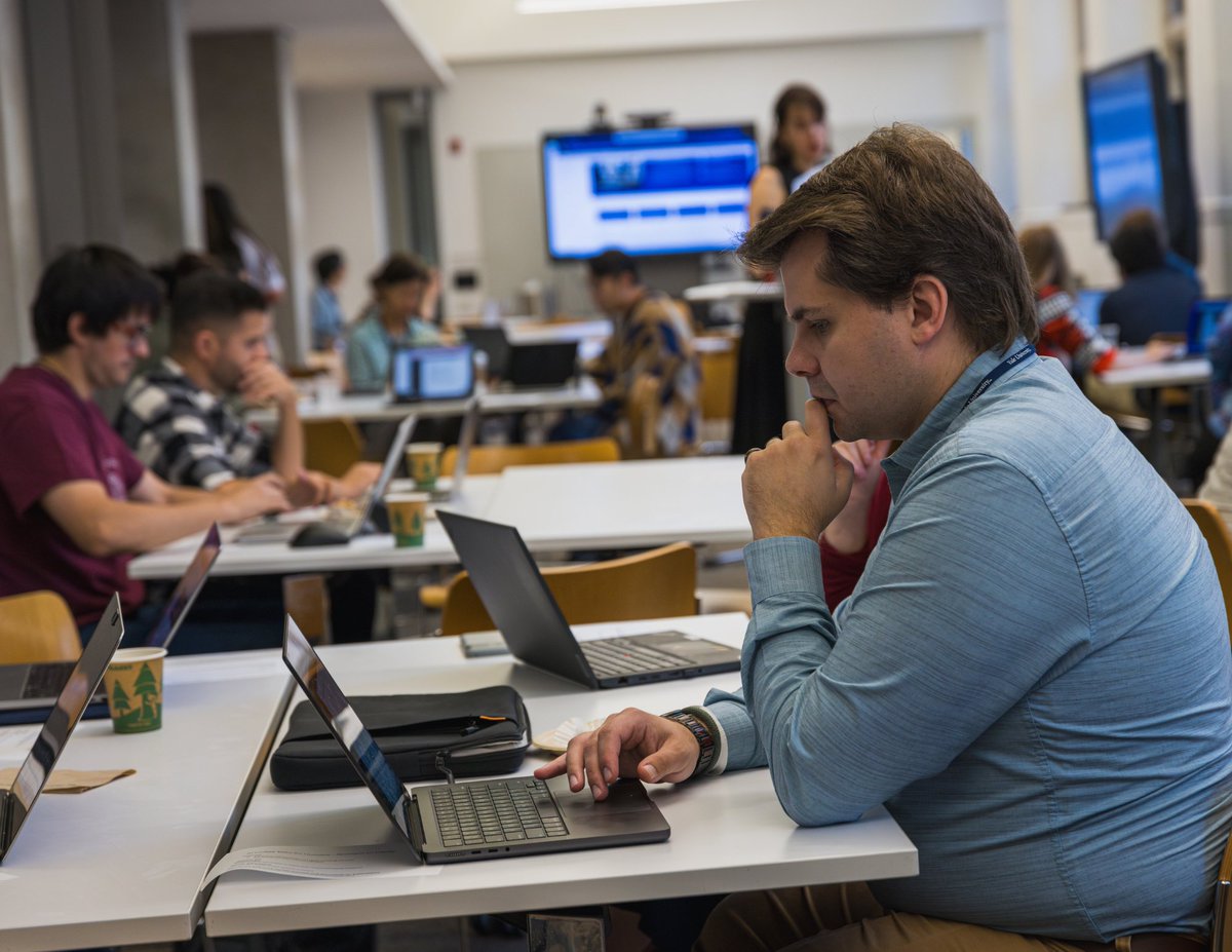 Connie Steel, Ph.D., and Madeline Gupta kicked off the #AI Coffee Talks for Humans at the Poorvu Center! ☕🤖 30 attendees explored Clarity, #Yale’s new AI, and discussed its ethical impact. Missed it? Join us on Oct 25!  

👉 Register here: cglink.me/2dA/r2281553