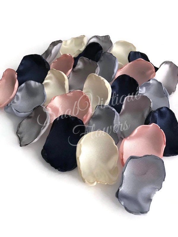 shabvintiqueflr's tweet image. ✨ Ready to add a touch of elegance to your big day? 💐 Check out our chic collection of blush pink, silver, ivory, navy blue &amp;amp; dusty blue flower petals! Perfect for table decor, flower girls, and wedding aisles. Come see the magic! 😉
nuel.ink/Cx9H4b #WeddingEssentials