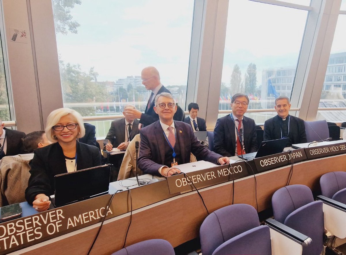 José Alfonso Suárez del Real y Aguilera (@suarezdelreal1) on Twitter photo Hoy fue la 1508 sesión del Comité de Ministros y la última que como representante de México asisto ante este extraordinario órgano multilateral <a href="/coe/">Council of Europe</a>, por lo cual expreso mi agradecimiento al Presidente <a href="/lopezobrador_/">Andrés Manuel</a>, a la <a href="/SRE_mx/">Relaciones Exteriores</a> y a mis compañeros la confianza y apoyo. Hoy fue la 1508 sesión del Comité de Ministros y la última que como representante de México asisto ante este extraordinario órgano multilateral <a href="/coe/">Council of Europe</a>, por lo cual expreso mi agradecimiento al Presidente <a href="/lopezobrador_/">Andrés Manuel</a>, a la <a href="/SRE_mx/">Relaciones Exteriores</a> y a mis compañeros la confianza y apoyo.