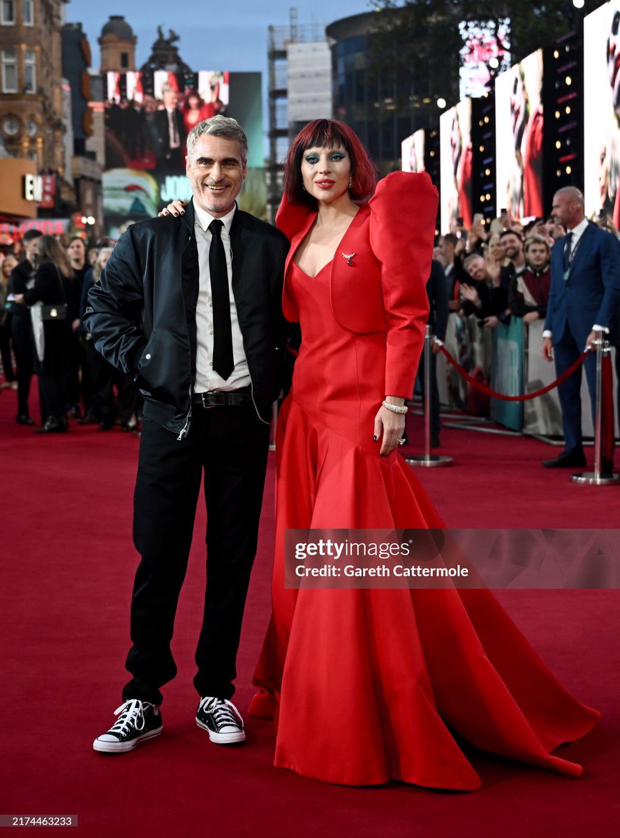 heytones's tweet image. That’s mom and dad right there 

#JokerFolieADeux #ladygaga