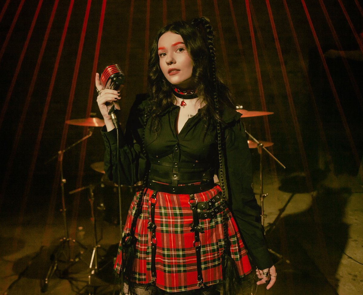 нагадую, що 4 жовтня чекаю на вас на своєму сольному концерті в києві🥹
усе життя мріяла провести день народження на сцені, нарешті ця маленька мрія здійсниться

квиточки туть: faine.events/alice-change/