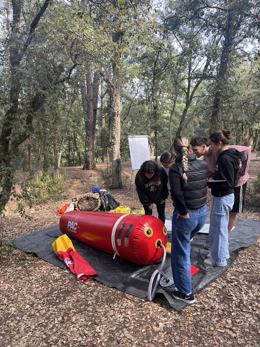 Iñigo (@inigosoteras) on Twitter photo Talleres de Medicina de montaña Asignatura Wilderness Medicine Facultad Medicina UdG <a href="/UdGMedicina/">Facultat de Medicina</a> <a href="/Infomountainmed/">Mountain-medicine</a> Talleres de Medicina de montaña Asignatura Wilderness Medicine Facultad Medicina UdG <a href="/UdGMedicina/">Facultat de Medicina</a> <a href="/Infomountainmed/">Mountain-medicine</a>
