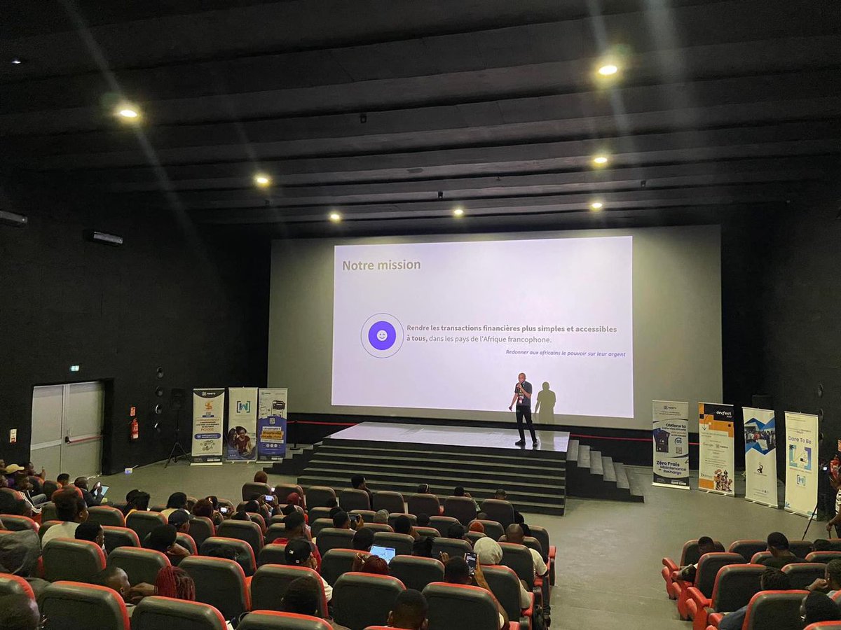GDGDouala's tweet photo. ✅CALL FOR SPEAKERS EXAM 

Vous aussi vous souhaitez participer au #DevFest2024 en tant que speaker? 

👉🏽C’est simple postulez ici  https://t.co/UAdDjypvqY https://t.co/sLW9waKofT