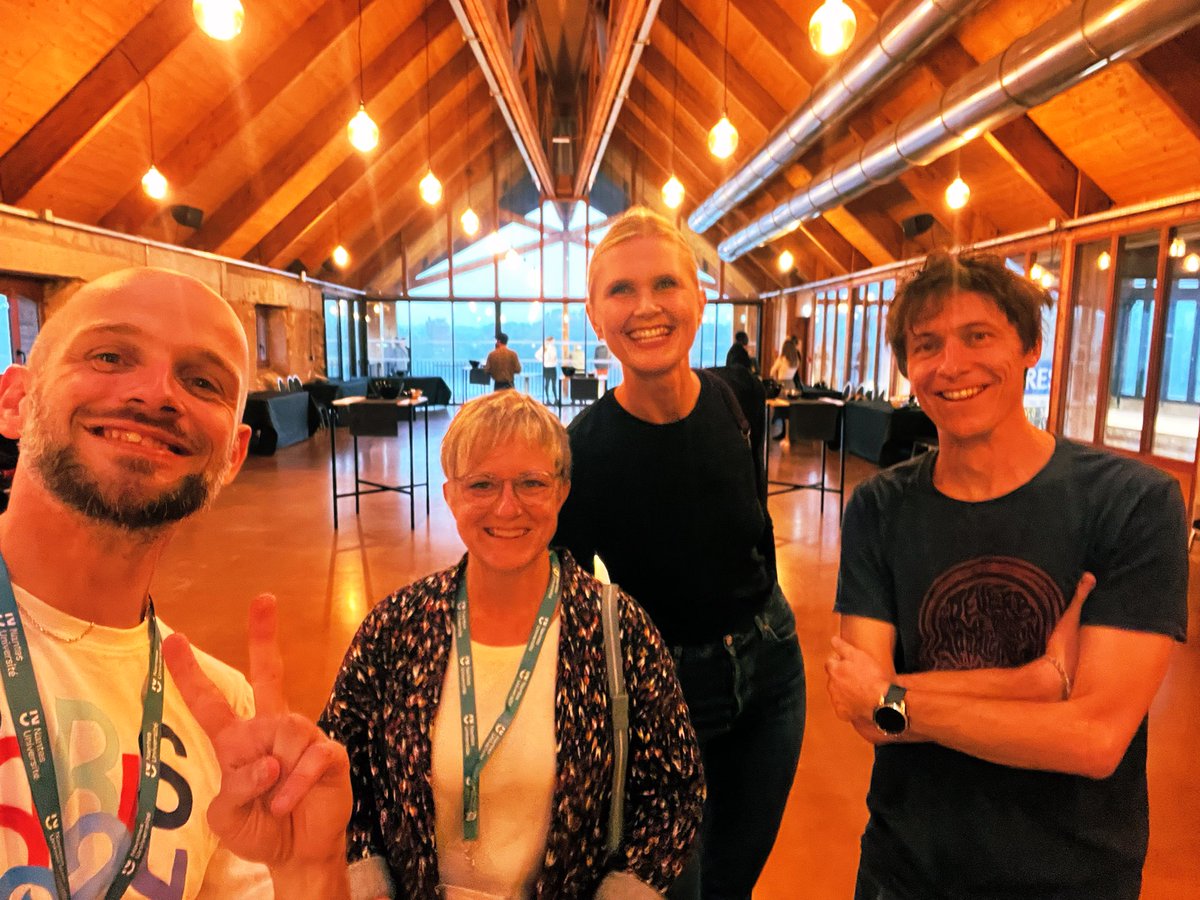 Let’s grab a drink before brainstorming during these 2 upcoming days!