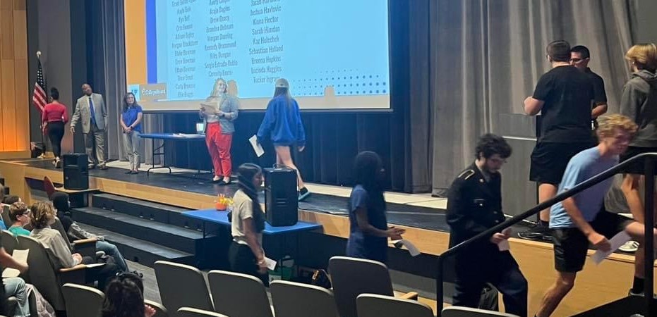 GorrinJM's tweet image. Always fun to honor students for doing great things! Congratulations to our AP Scholars as well as the AP students who passed exams and were recognized this morning for their accomplishments in the previous school year. @OPS_Gifted
