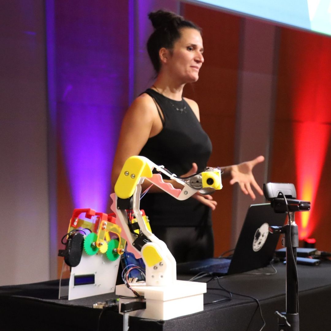 DrupalConEur's tweet image. Day 2 at #DrupalConBarcelona was packed with more inspiring sessions &amp;amp; meaningful connections! 🔥

Today&apos;s standout moment: MÓNICA RIKIĆ ’s and THEÓDÓR RAGNAR GÍSLASON  powerful talks.  📷

Have a good rest and get ready for another exciting day.🚀 

#DrupalConEur #Drupal