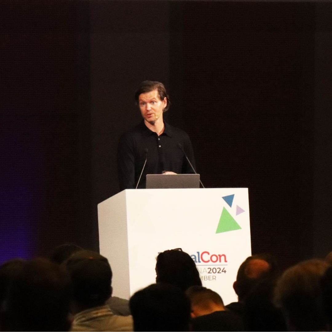 DrupalConEur's tweet image. Day 2 at #DrupalConBarcelona was packed with more inspiring sessions &amp;amp; meaningful connections! 🔥

Today&apos;s standout moment: MÓNICA RIKIĆ ’s and THEÓDÓR RAGNAR GÍSLASON  powerful talks.  📷

Have a good rest and get ready for another exciting day.🚀 

#DrupalConEur #Drupal